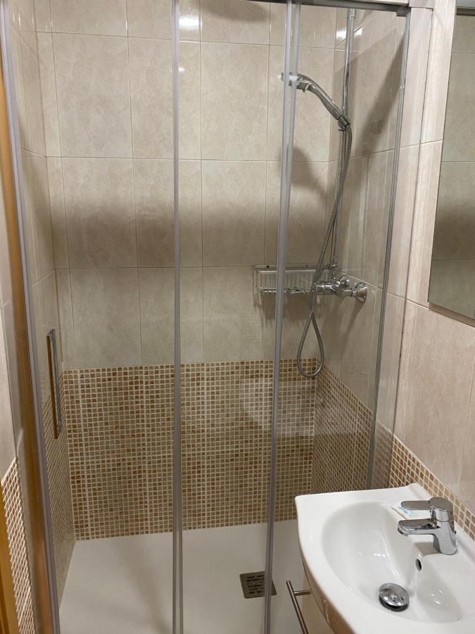 Single Room In My Apartment At The Beach Valencia Luaran gambar